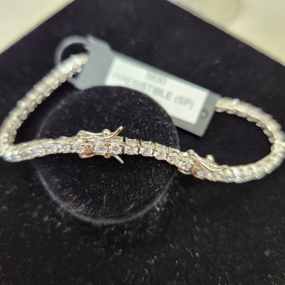 Silver Plate 7-8" Adjustable Tennis Bracelet Premier Designs New OS $72 Retail